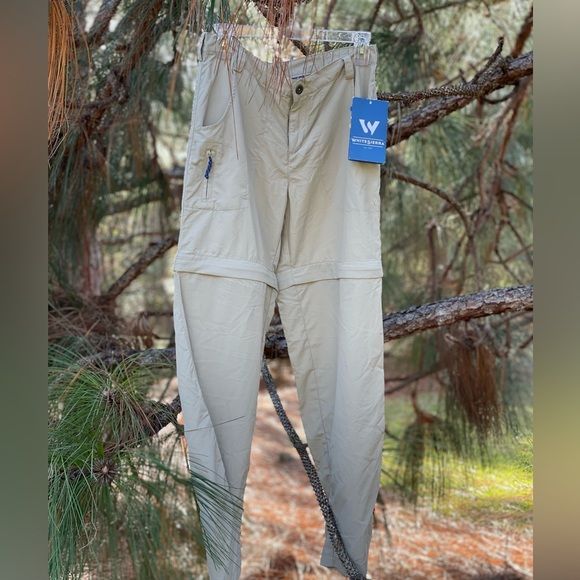 White Sierra Pants - NWT WHITE SIERRA M CONVERTIBLE HIKING PANTS.